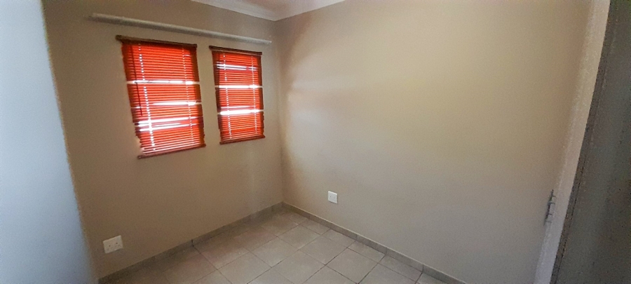 To Let  Bedroom Property for Rent in Belhar Western Cape